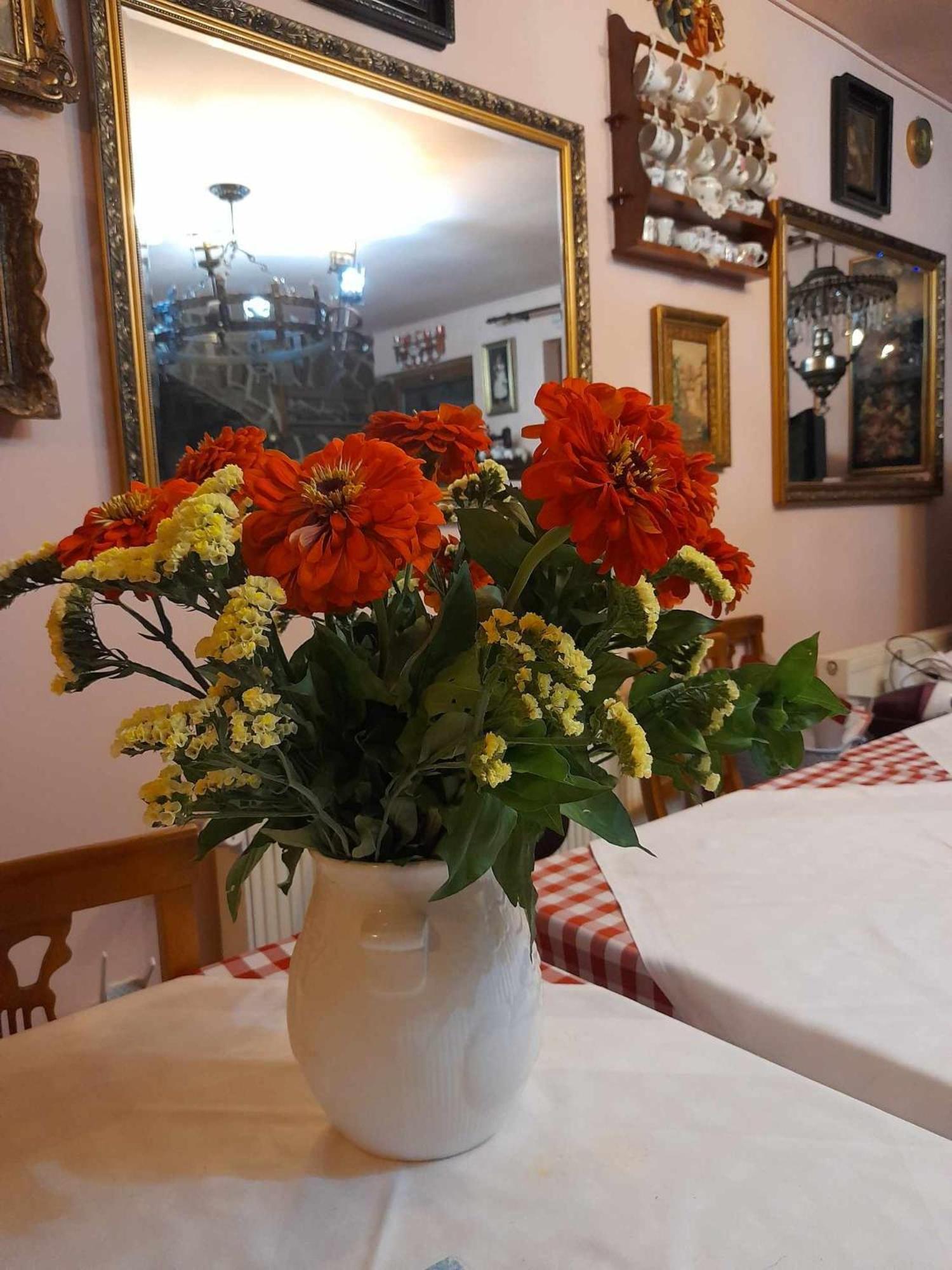 Bed and Breakfast Panzio Anett Pietroasa  Zewnętrze zdjęcie