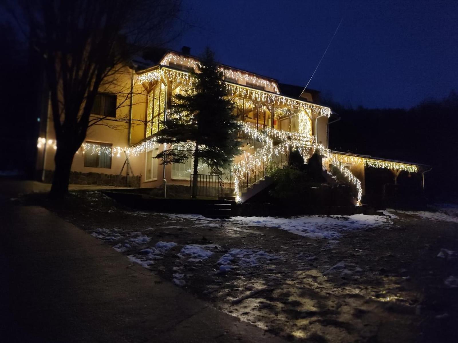 Bed and Breakfast Panzio Anett Pietroasa  Zewnętrze zdjęcie