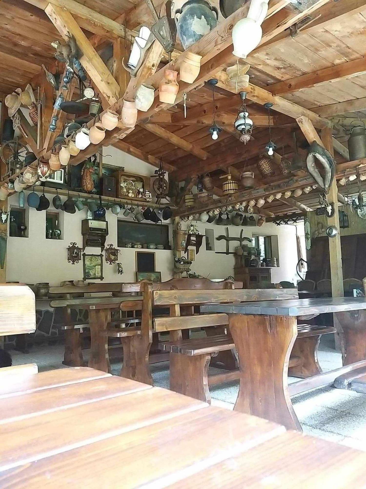 Bed and Breakfast Panzio Anett Pietroasa  Zewnętrze zdjęcie